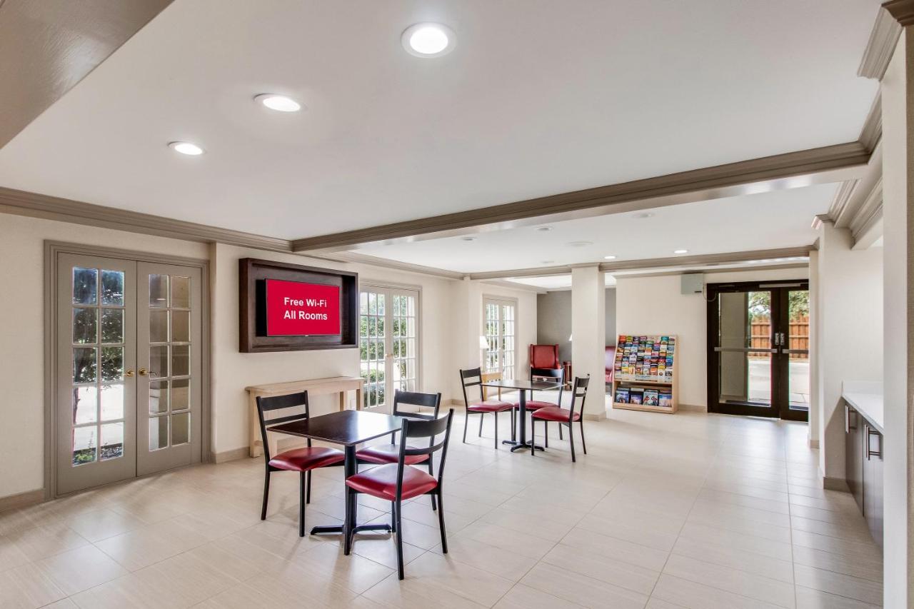 Red Roof Inn Plus+ Dallas - Addison Exterior foto