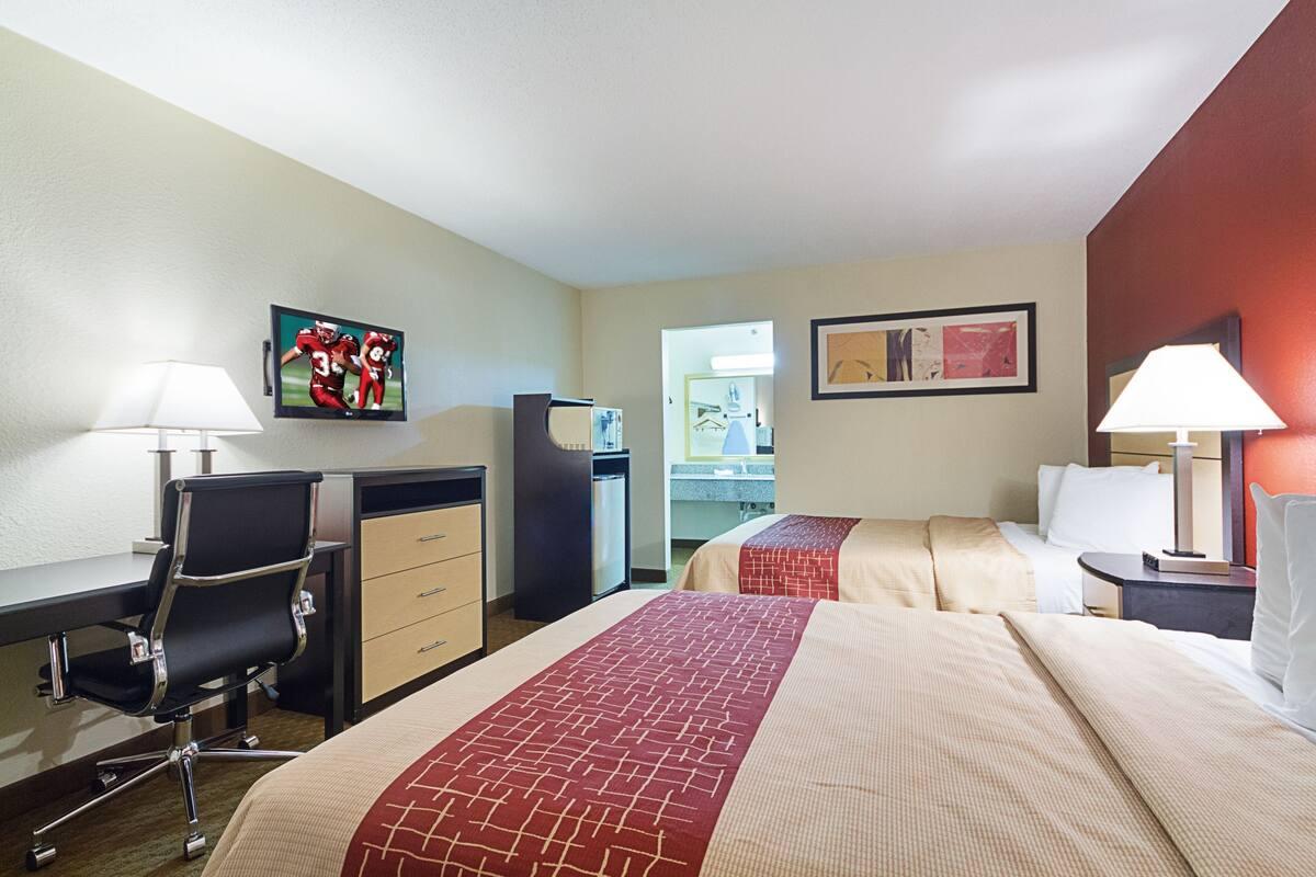 Red Roof Inn Plus+ Dallas - Addison Exterior foto